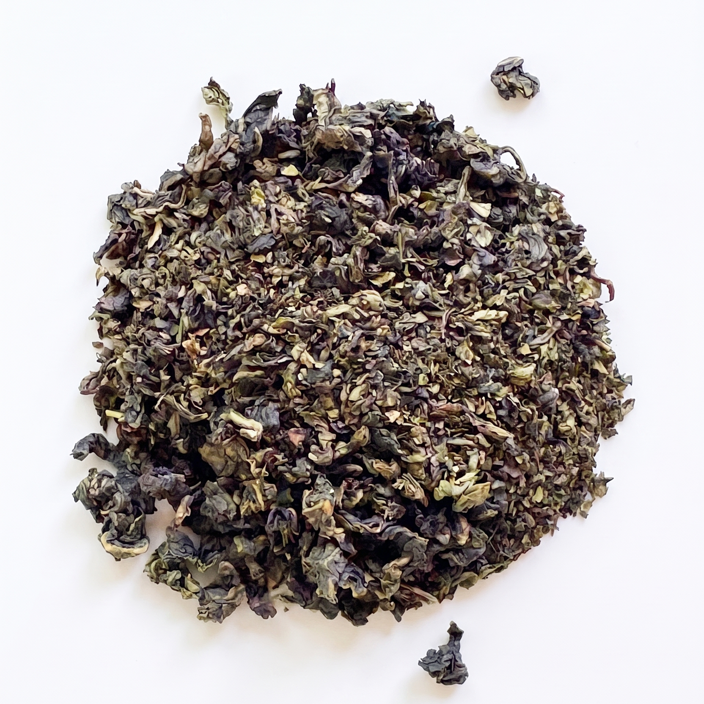 Teadaytea Quanzhou Milky Oolong premium loose-leaf pure tea showing tightly rolled jade-green oolong leaves.